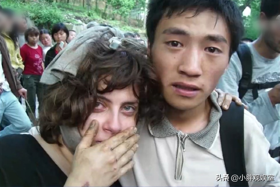 汶川地震救下的以色列女孩,08年汶川地震女孩救男孩图片