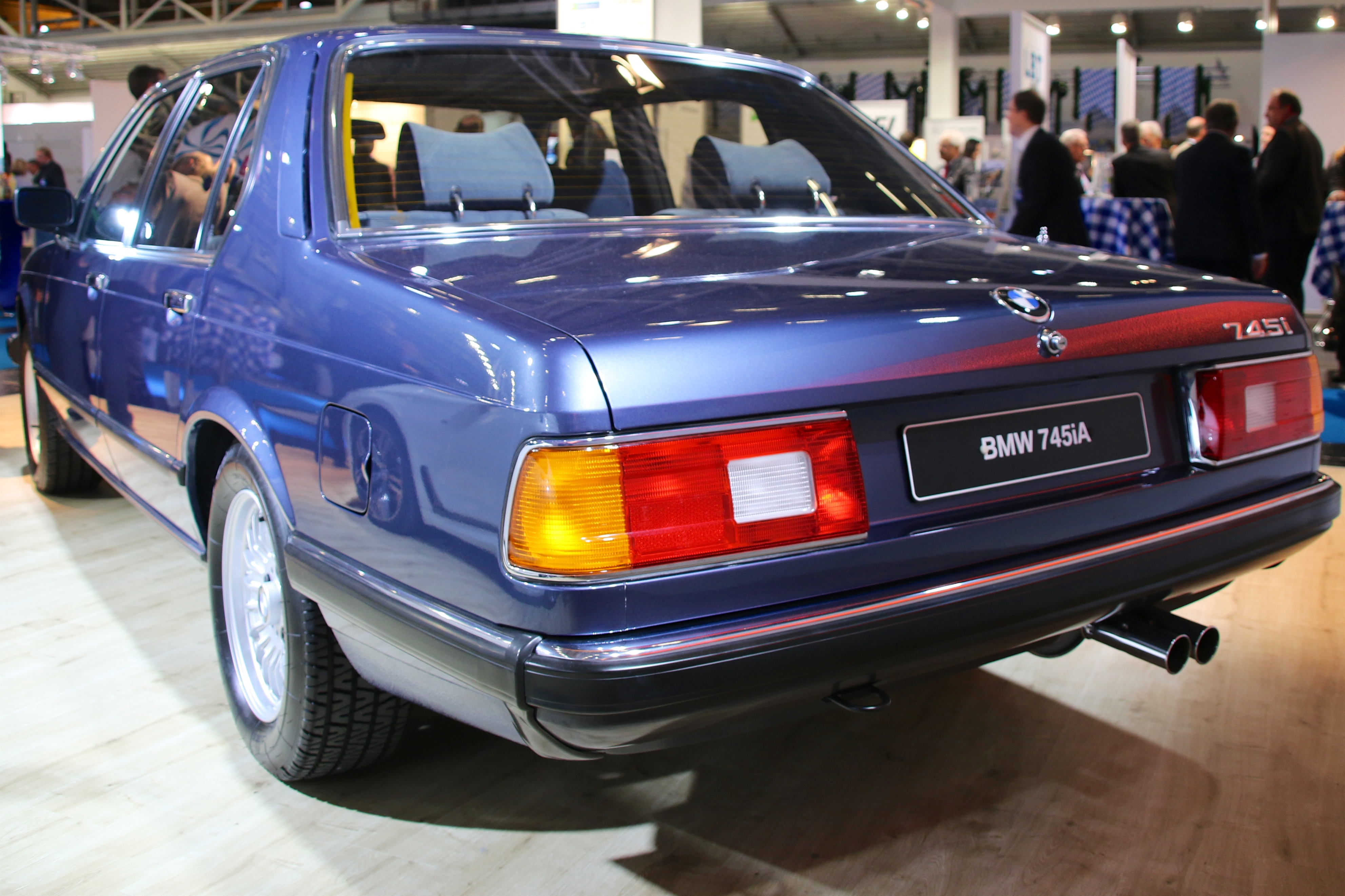 宝马7系发展史图片素材,宝马7系历代车型一览表