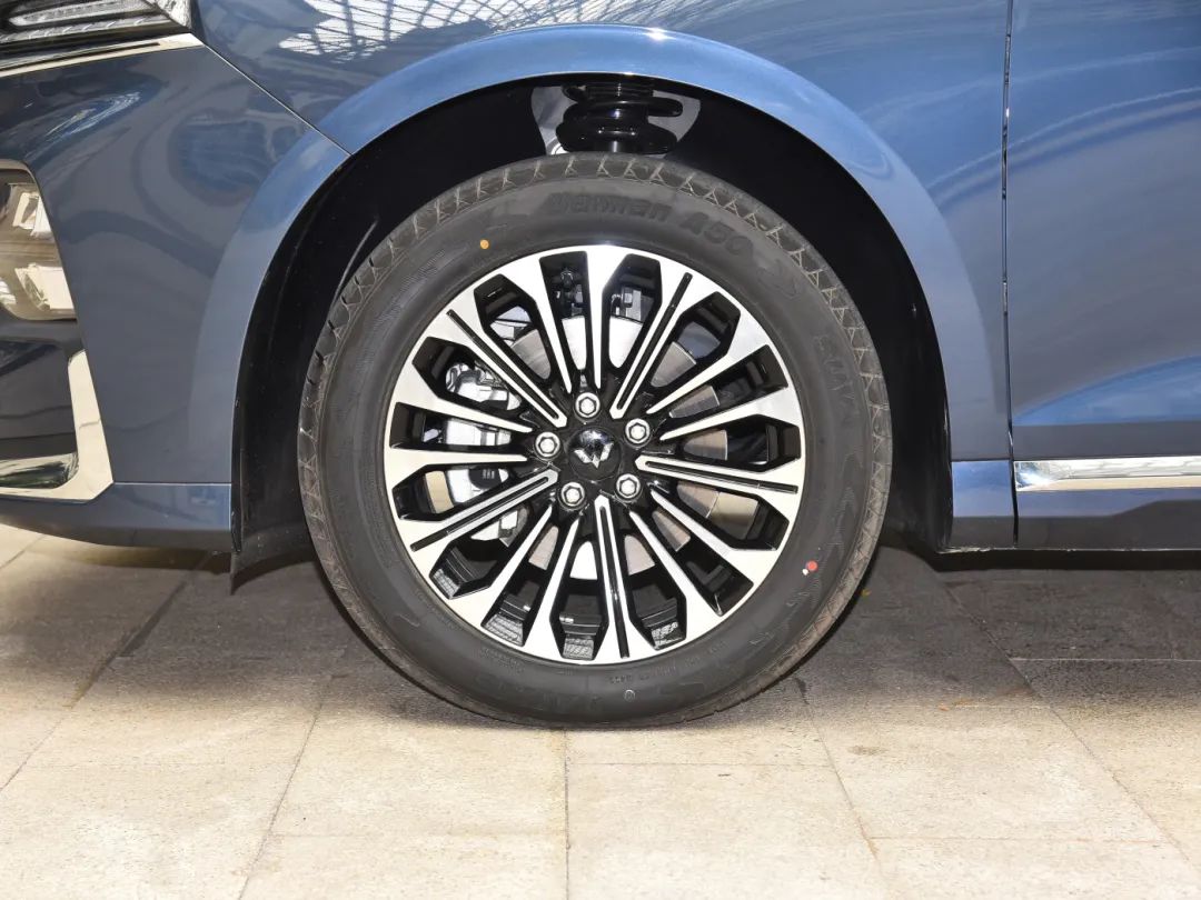 凯捷：最便宜混动MPV?小桌板+腿托，体型与奥德赛相当，却便宜10万？