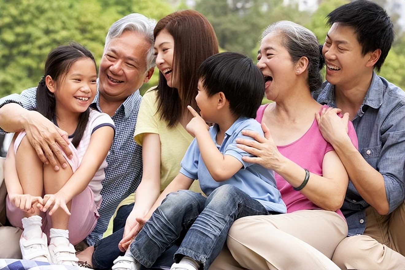 “合家欢乐”和“阖家欢乐”，用法上有啥区别？发祝福语别弄错了