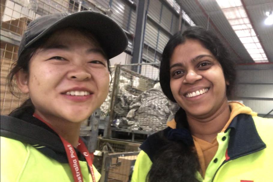 90后小荷在澳洲:环游26国,在990平房子里,种菜喂鸡养蜜蜂