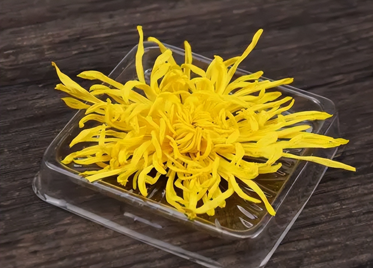 菊花茶金银花茶荷叶茶哪个好喝,清新爽口胖大海菊花茶好喝又健康