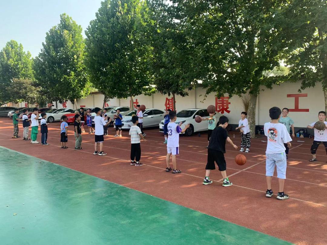 学校开展丰富多彩的社团活动,多彩社团活动增添校园活力