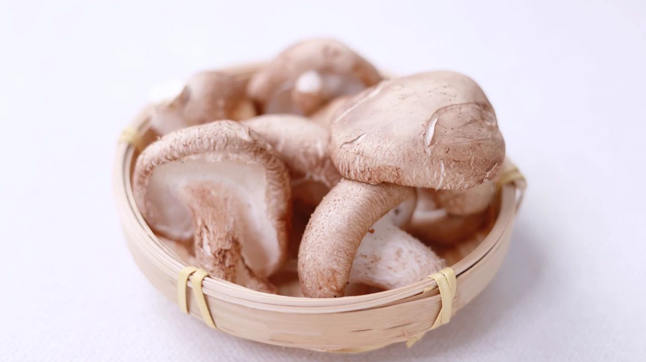 隔夜水隔夜菜到底能否吃,隔夜菜隔夜茶隔夜饭哪个可以吃