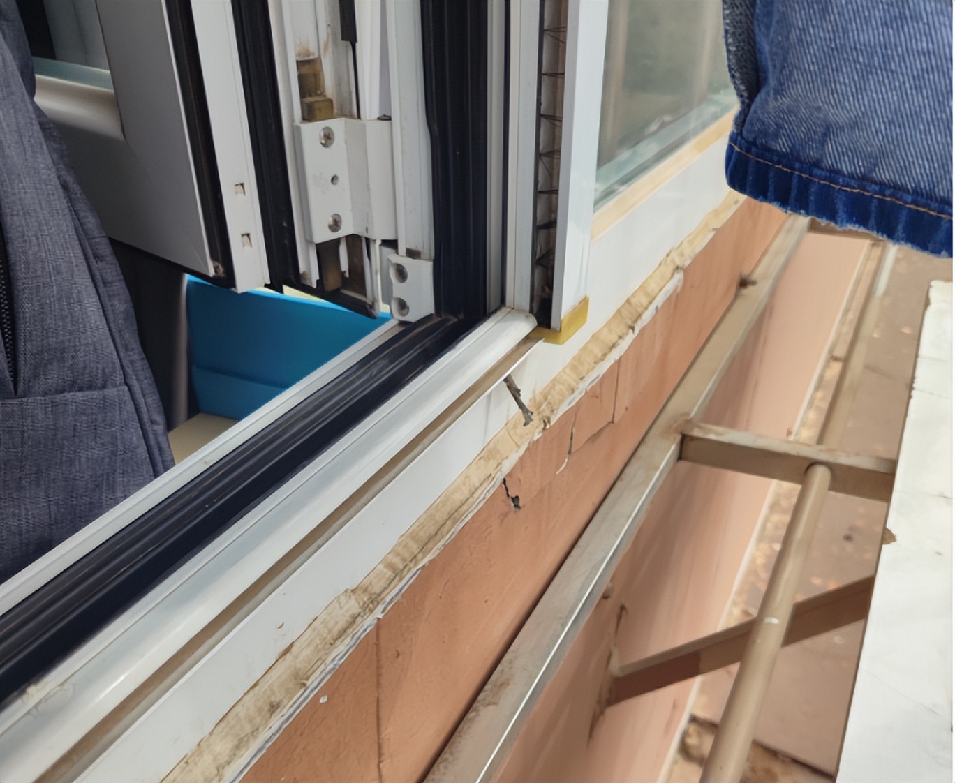 东方雨虹车库顶板渗漏维修,东方雨虹修漏水