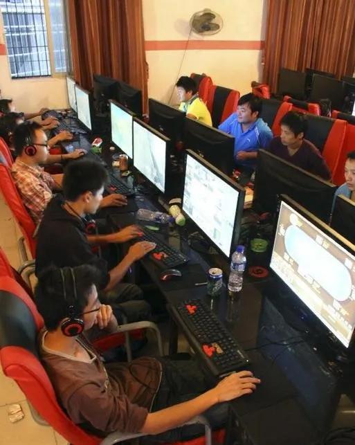 当网管忙吗天天打游戏吗,体验当网管的一天