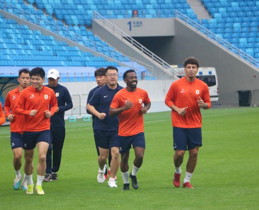 采访崔康熙谈国安教练,崔康熙评价山东鲁能训练基地