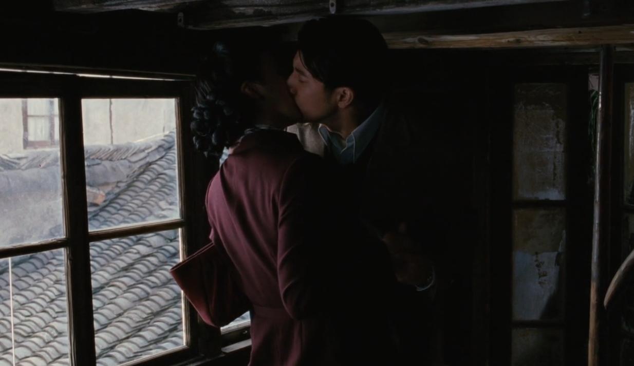 深度解析《色戒》，*诱色**汉奸却爱上对方，感性战胜理性会怎样？