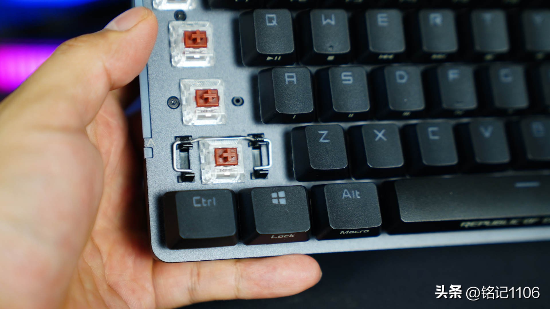 华硕rog夜魔机械键盘哪个轴好,rog魔导士键盘怎么按一下就有灯光