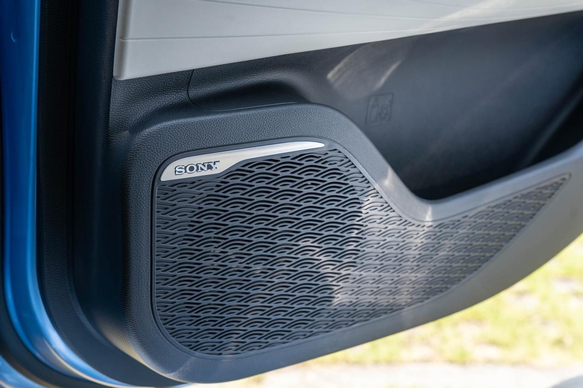 奇瑞艾瑞泽5plus和瑞虎8,奇瑞艾瑞泽8轿车配奇瑞1.6t