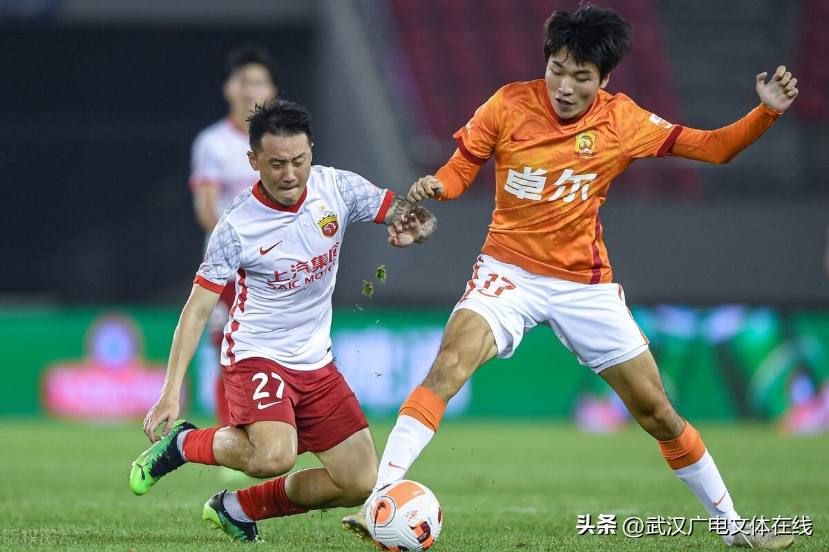 张华峻武汉足球,张华峻进球