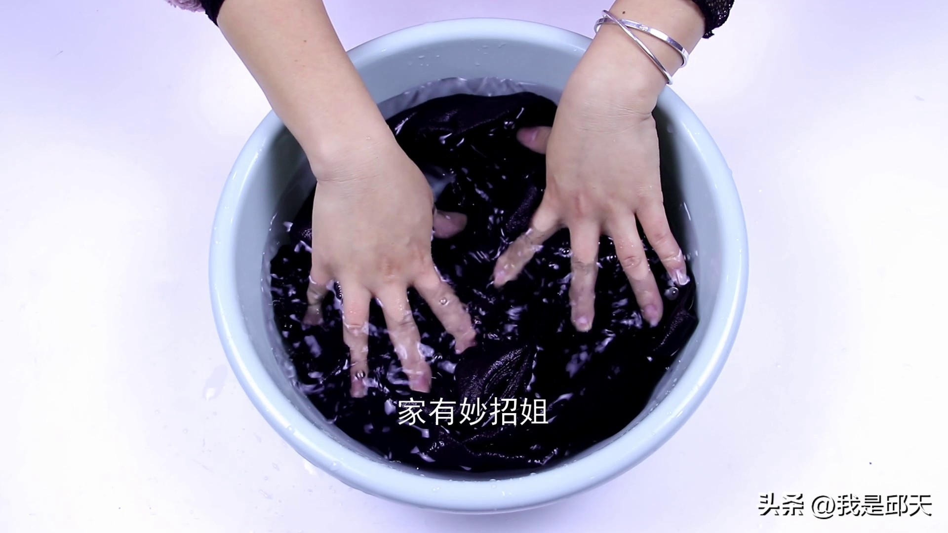 新衣服买回来不着急穿要不要洗,为什么买回来的衣服不好看