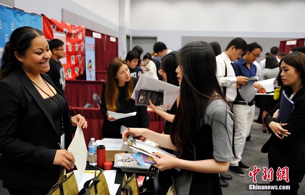 留学生移居加拿大需要条件,留学移民后需要找什么工作