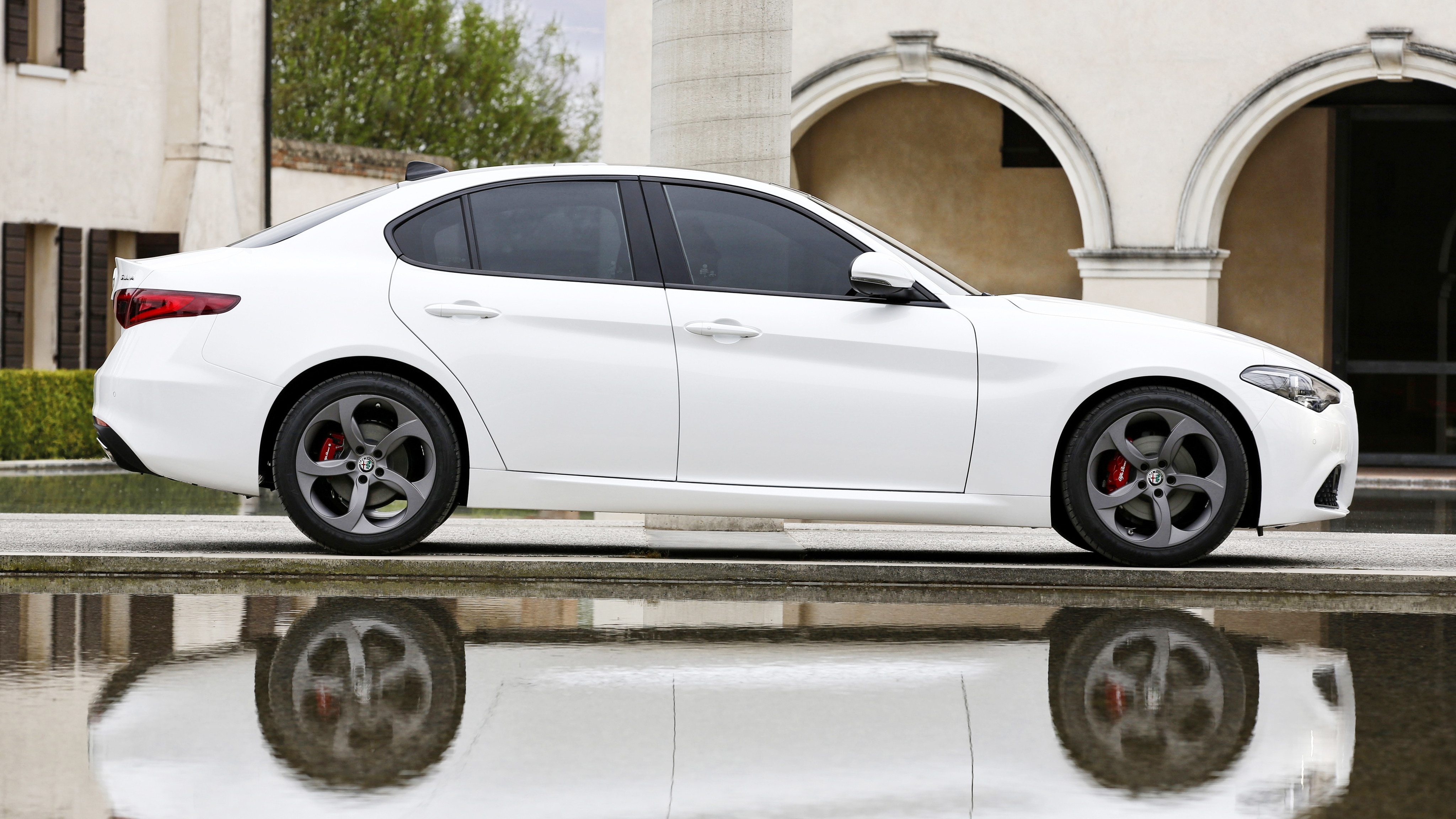 牧马人保值率和霸道哪个保值,最近贬值的厉害的几款合资车