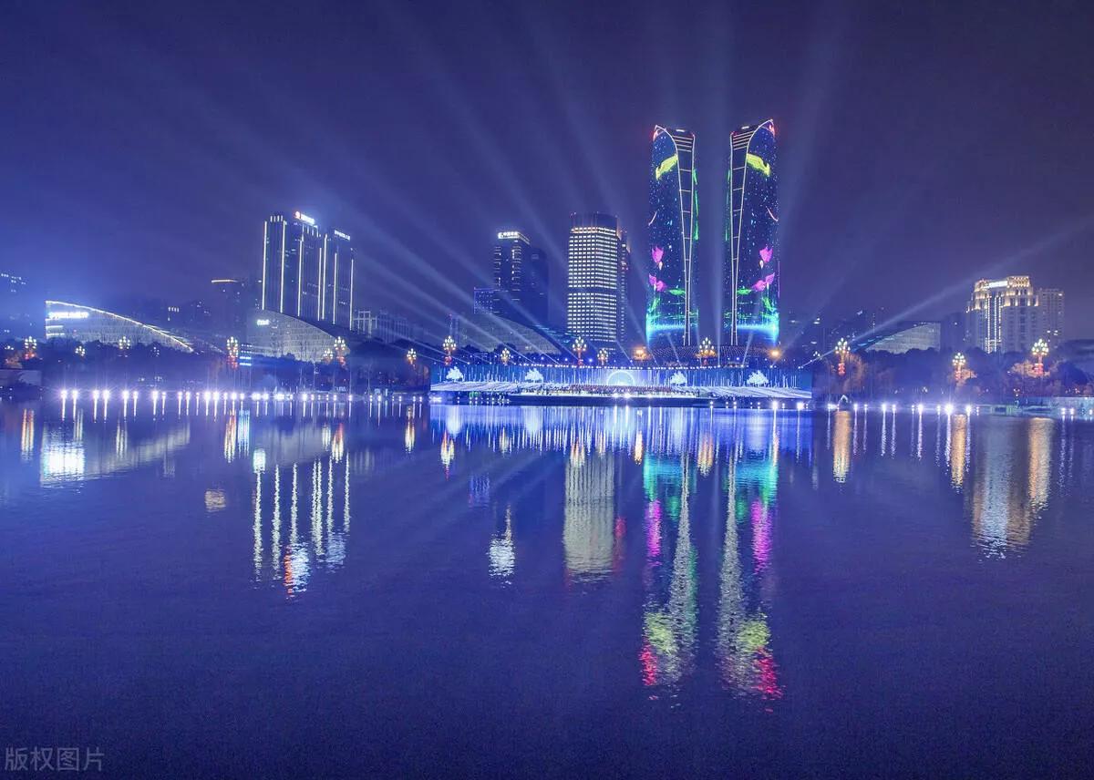 成都是一个怎么样的城市,成都是一座什么样的城市