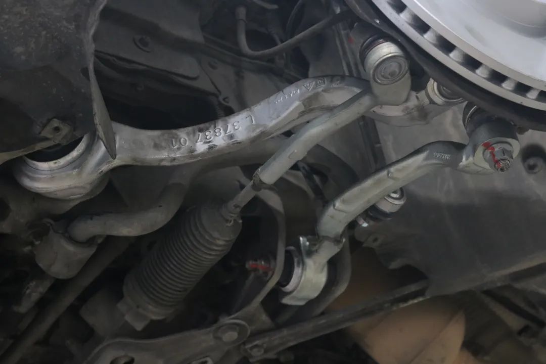 情怀老旧汽车翻新修复,情怀老车翻新修复骐达