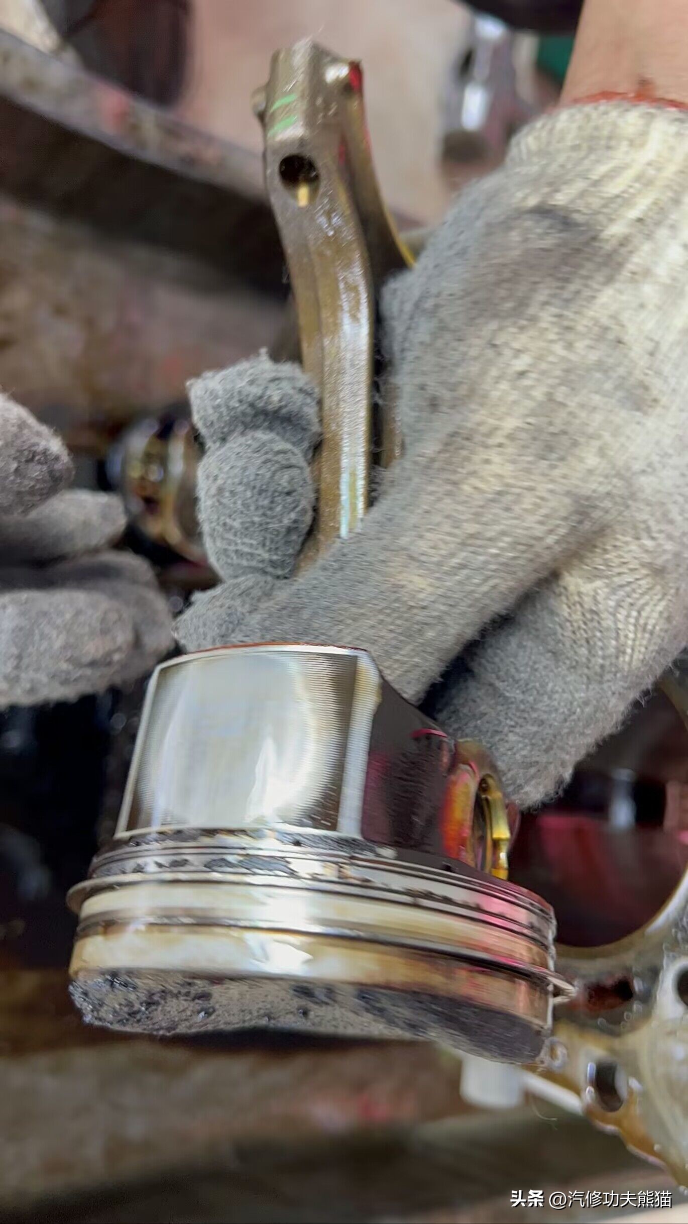 武汉小轿车烧机油处理办法,老款斯柯达烧机油解决方案