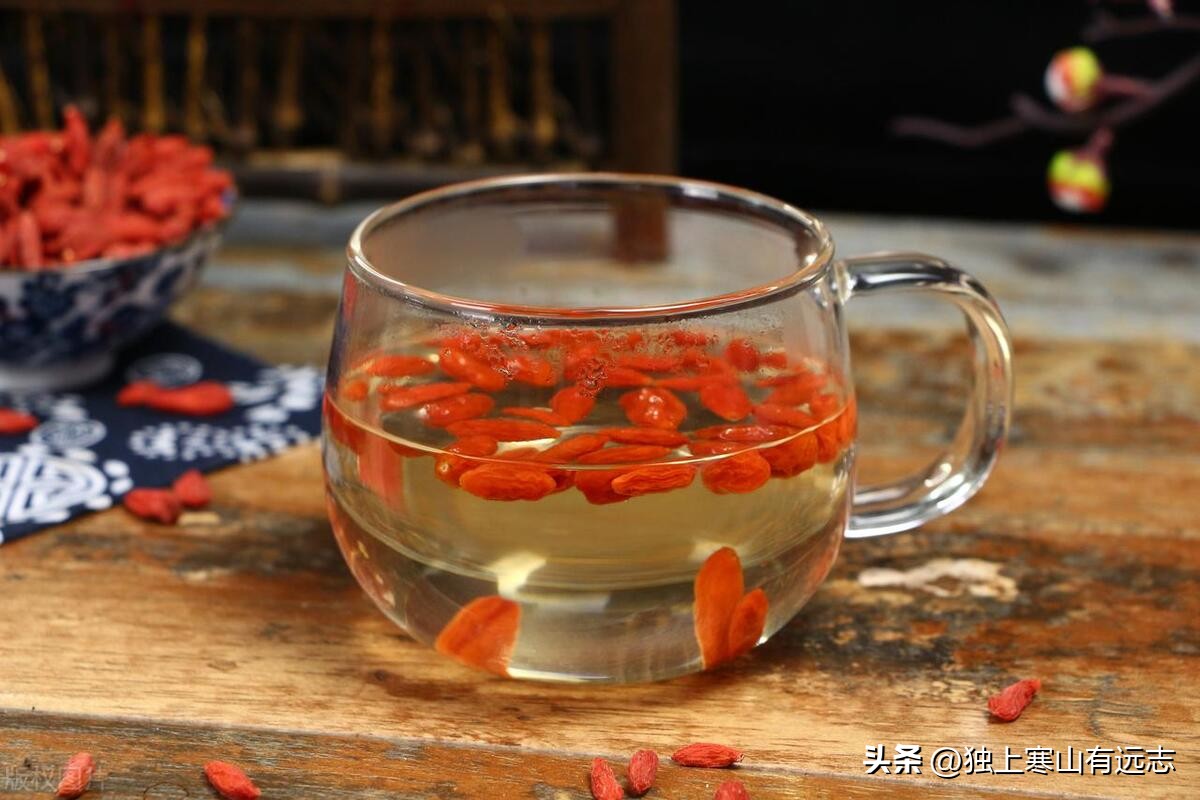 枸杞子配什么中药养肝补肾,本草纲目记载枸杞子滋肾润肺明目