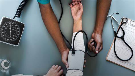 肾功不好的高血压该如何选择降压药，理想血压是多少？医生讲清楚