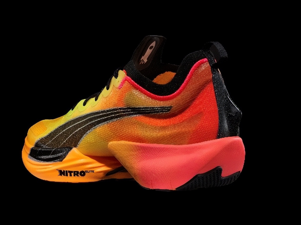pumadeviatenitroelite测评,puma全新碳板跑鞋