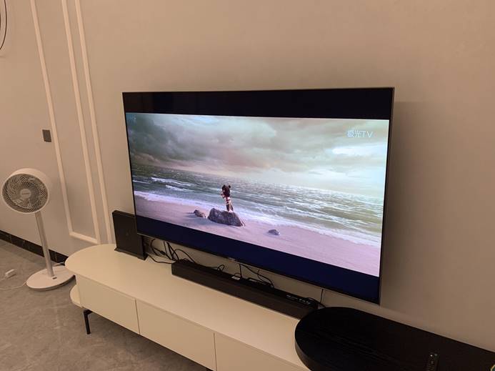 索尼HT-X85002.1声道回音壁音响：小巧身材，巨大音效