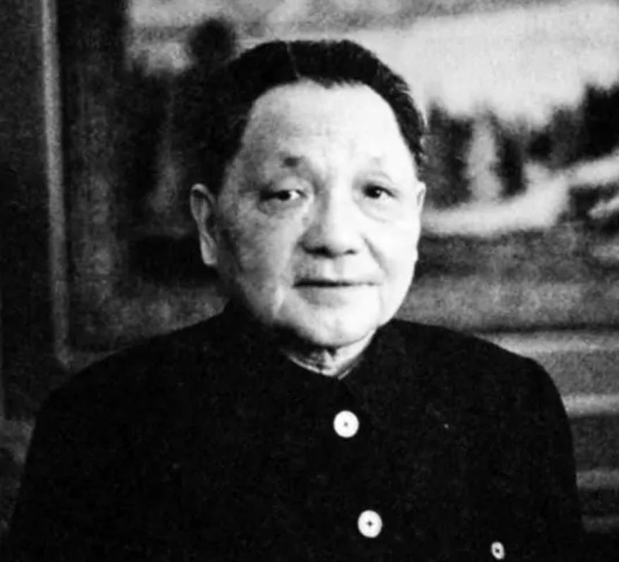 邓公培养了两位接班人，为何最终选了江*民泽**？邓公在晚年道出原因