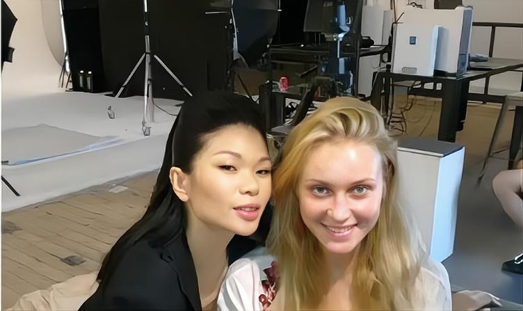 吕燕最新t台照,吕燕年轻照片