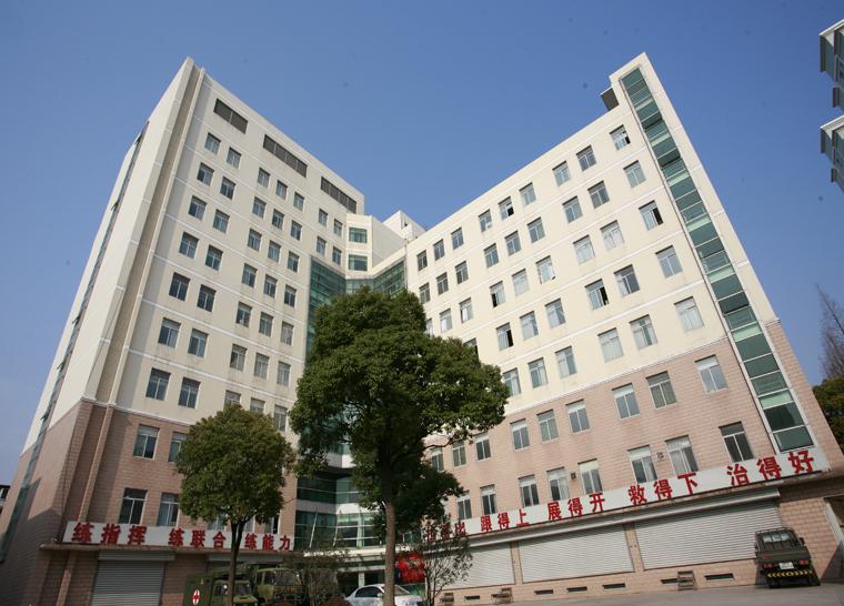 海军军医大学硬核招生：有军籍博士学位，4年后月薪1万，名额有限