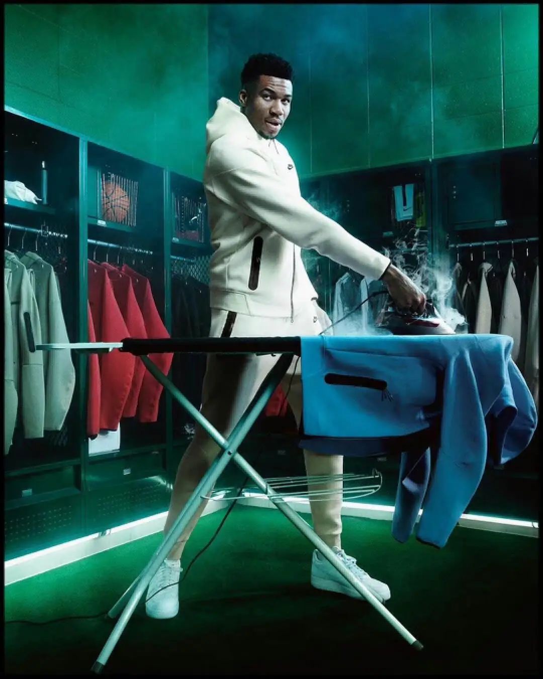 字母哥科比战靴,字母哥最新战靴