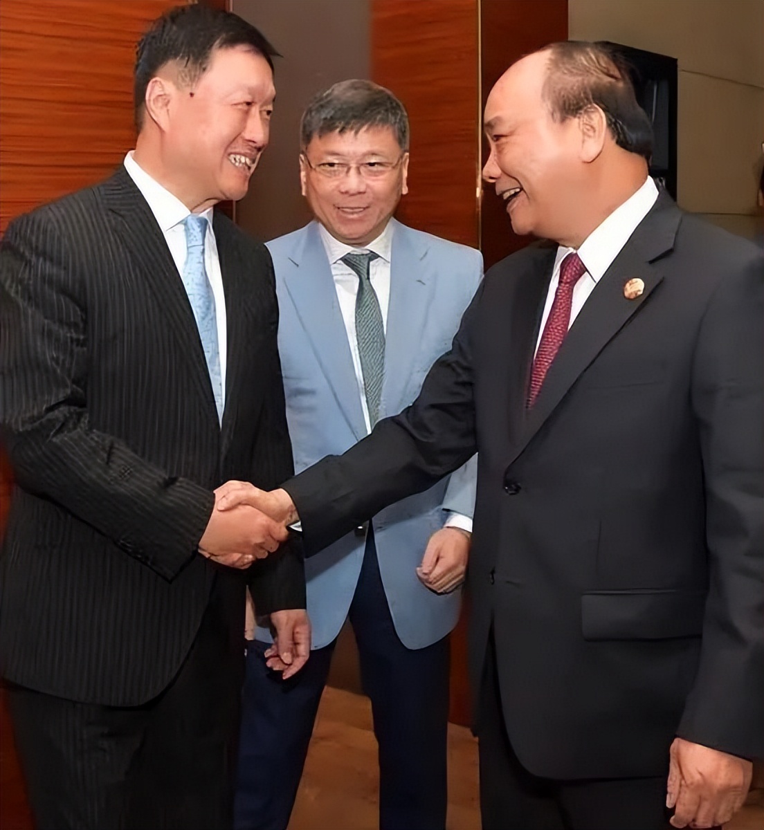 祖籍广东汕头的越南女首富张美兰,越南女首富张美兰股市