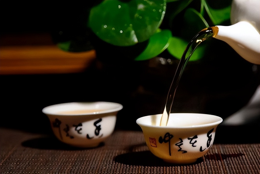 四季喝茶选择口诀,喝茶的讲究春夏秋冬喝什么茶