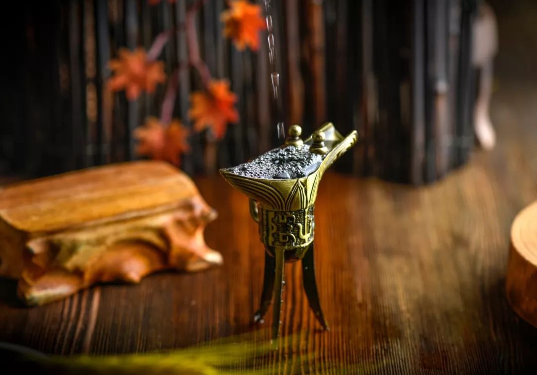 史上最好的饮酒诗词名篇50首,古诗词中的顶级饮酒名篇50首