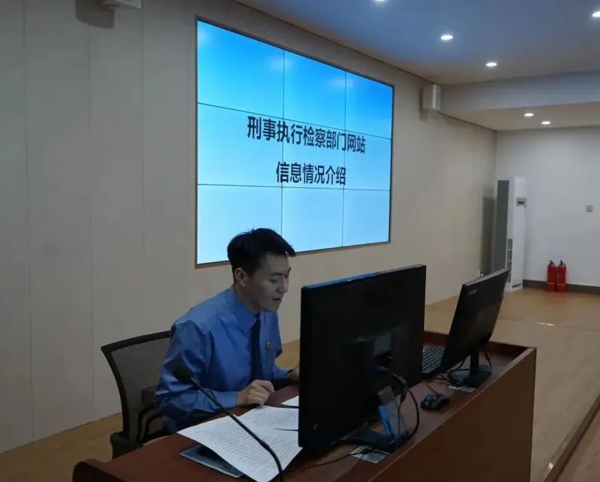 毕业生被“抢”，在校生被“盯”，沈阳城市学院学生怎么了？