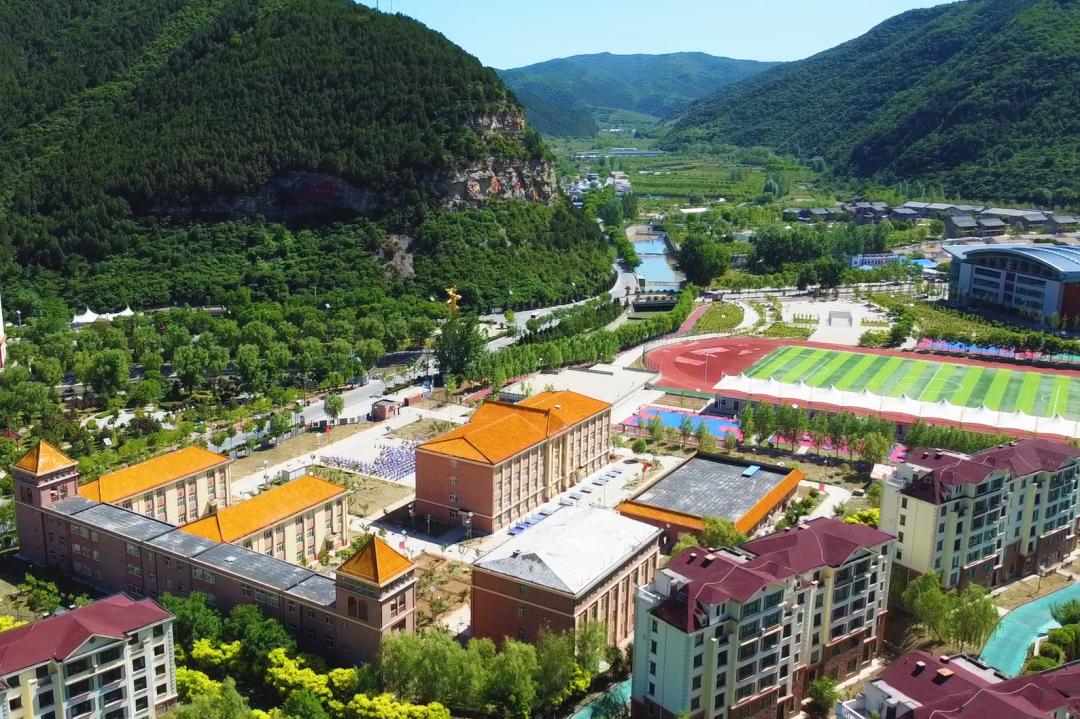 创建国家义务教育优质均衡发展县|走,到黄龙县第二小学看一看!