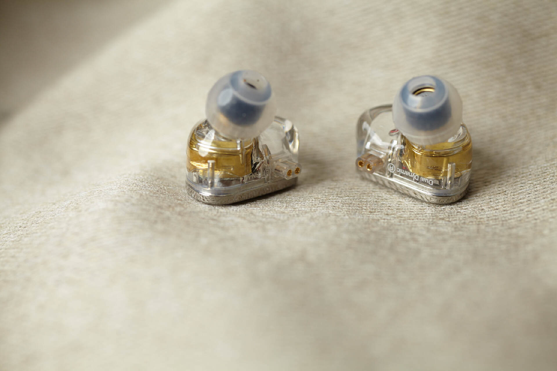 trn玄武入耳式有线耳机测评,trnst1圈铁耳机评测