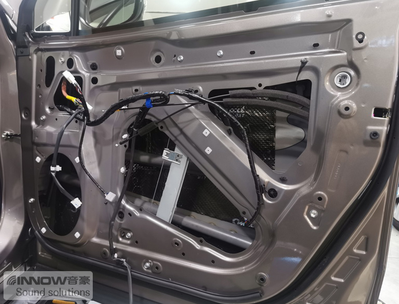 斯巴鲁森林人音响改装jbl,斯巴鲁森林人音响改装低音炮