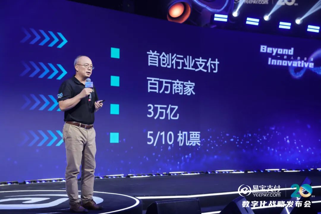 浠栫敤姣忓紶闈㈠瓟璁茶堪鐪熷疄鏁呬簨,浠栫敤鐓х墖璁板綍宸ㄥ彉