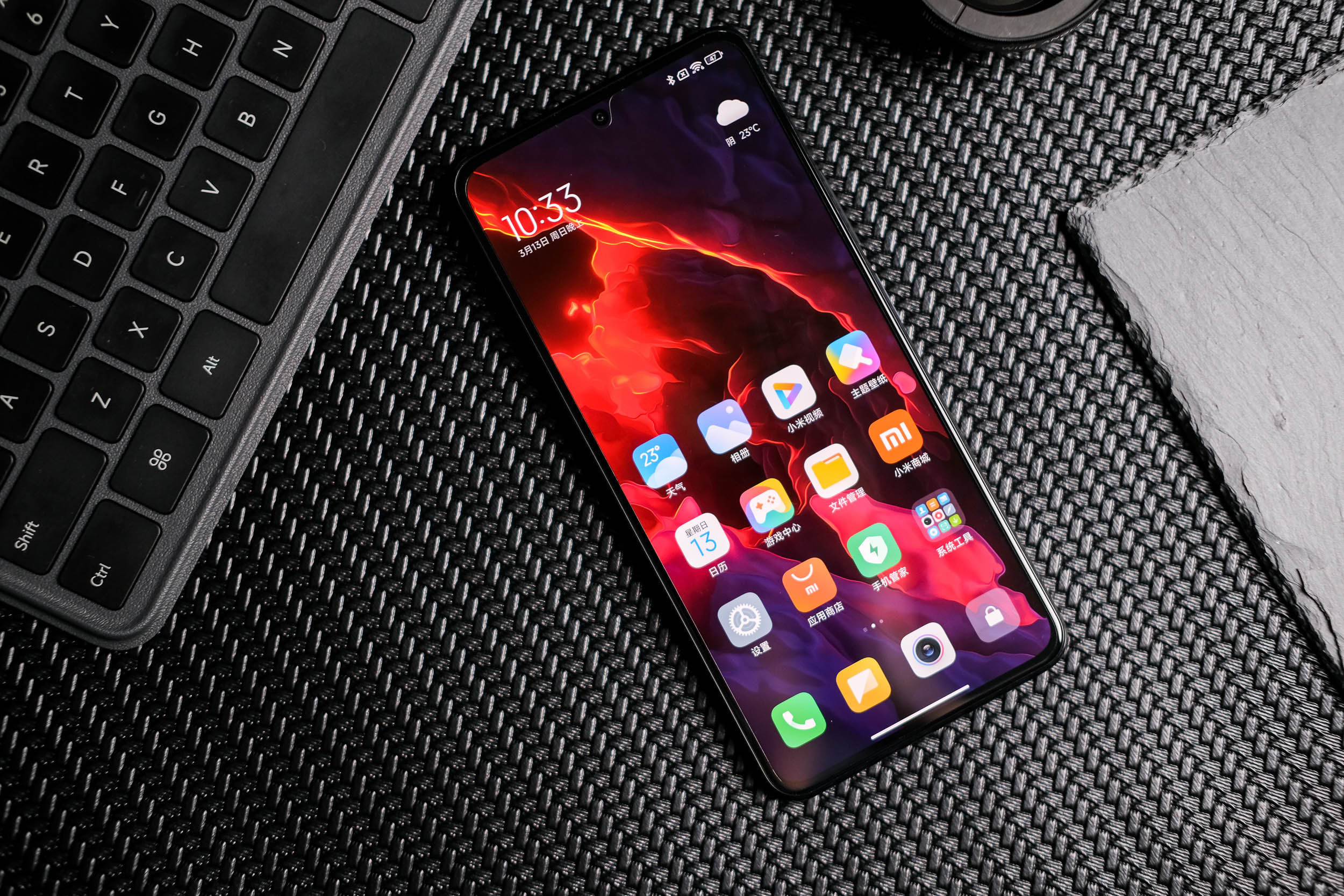 “开学”换手机，这4款最佳“大电池”手机，能流畅再用4年