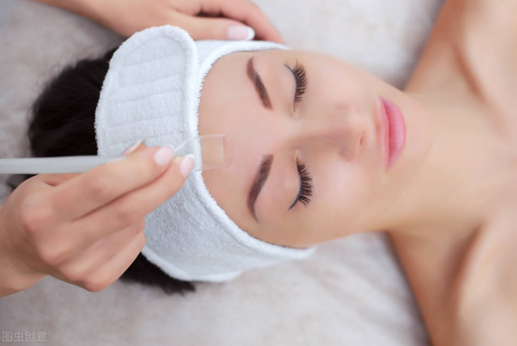 光子嫩肤爆痘红出油还能做水光吗,光子嫩肤做完后皮肤爱长痘怎么办