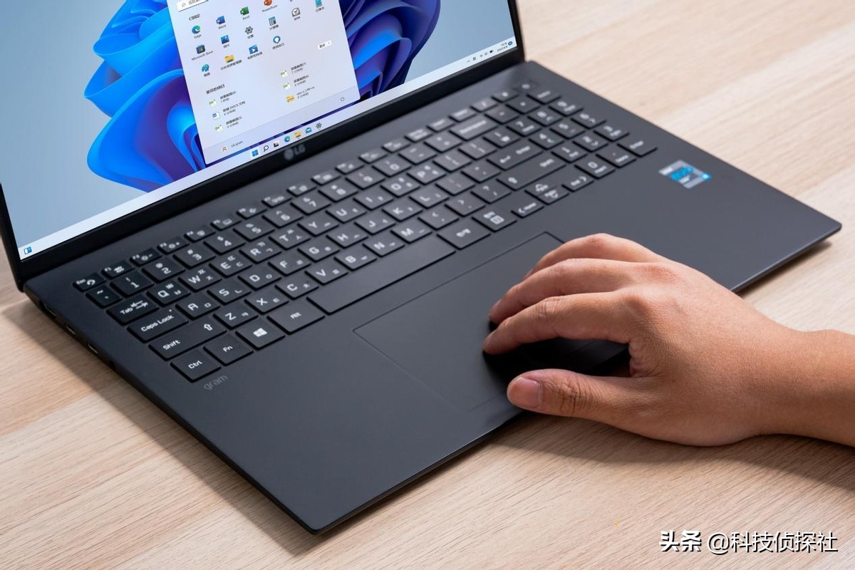 lggram16寸和17寸哪个好,lggram16评测