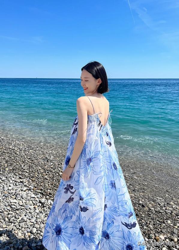 适合矮个子穿的裙子显白,五五分的小个子穿什么裙好看