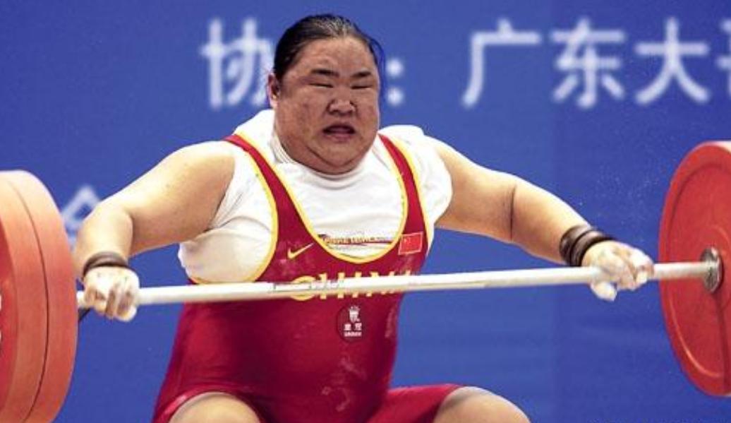 中国举重冠军唐功红简历,举重冠军唐功红比赛全过程