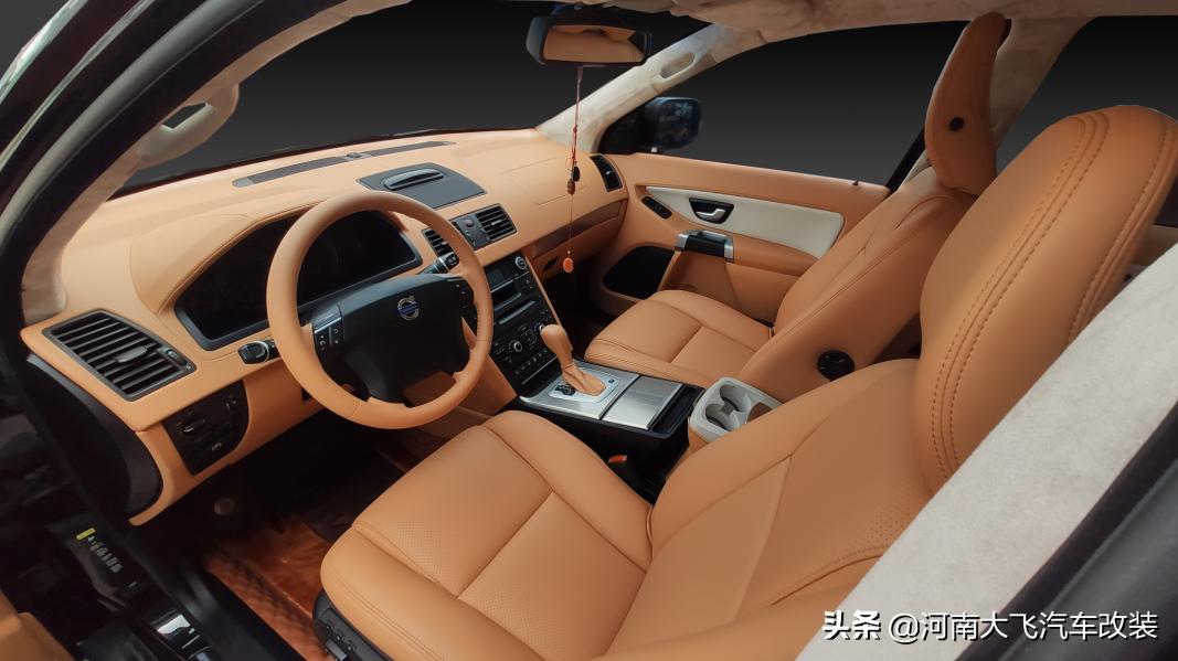 老款沃尔沃内饰布局,10年沃尔沃xc90改装案例
