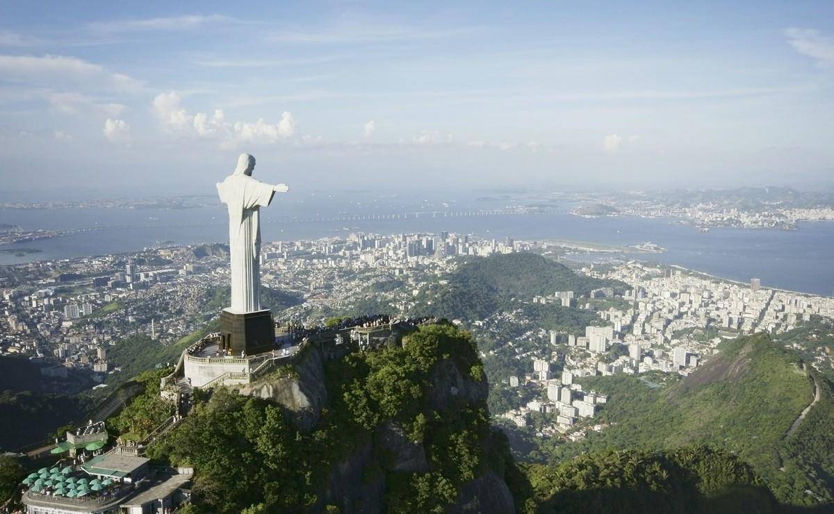 为什么巴西足球人才那么多,巴西为什么足球那么厉害