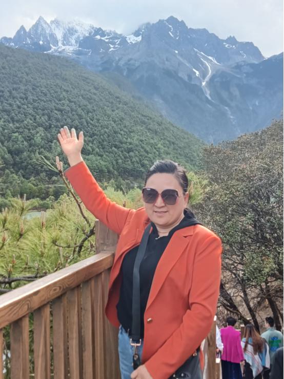 旅游就是花钱买罪受吗,假期没钱出游也是一种幸福