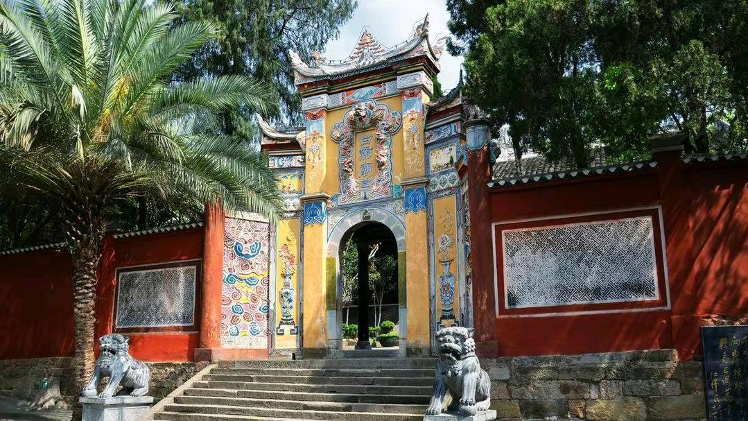 中国四大直辖市，拥有国家5*级A**旅游景区25个，列举出来共享