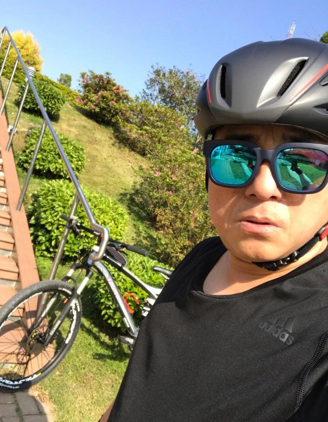 吕方跟郑裕玲谈恋爱多久,吕方跟郑裕玲是不是分手了