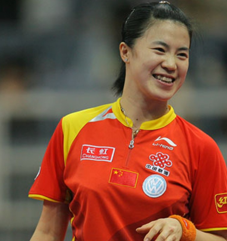 两个女乒奥运冠军，一个丈夫有数家上市公司，一个丈夫是地产富豪