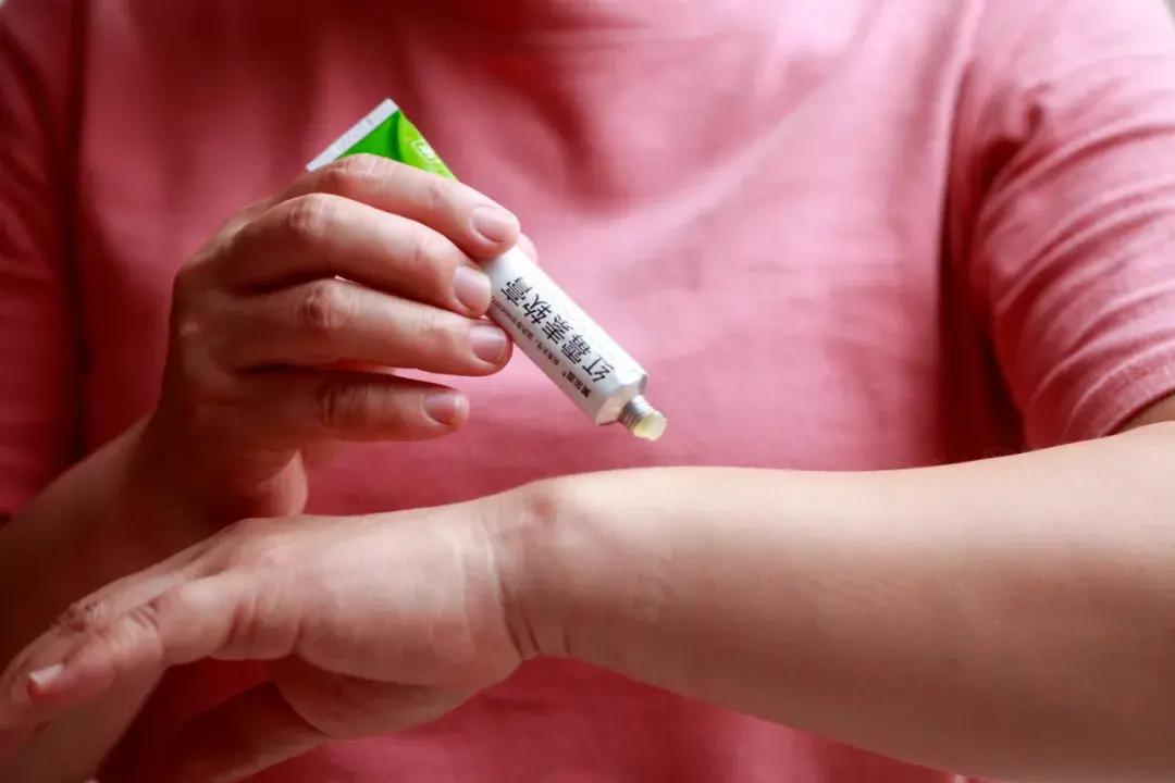 红霉素软膏护肤妙用,红霉素软膏的十大作用