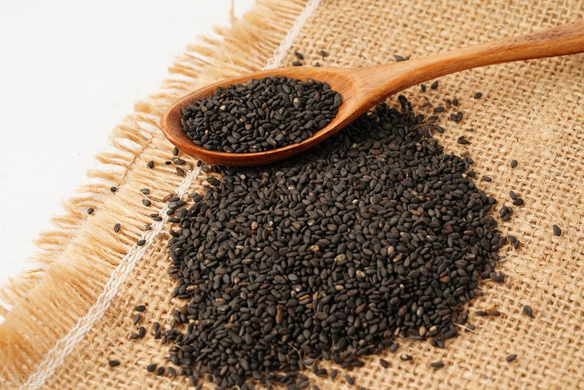 小火炒芝麻要炒多久,炒芝麻怎么不崩